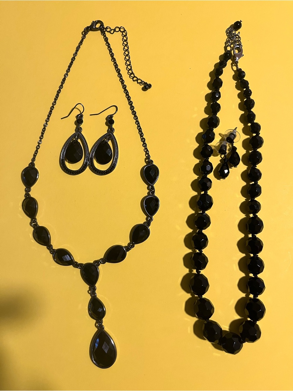 JCPenney Black Faceted Bead Necklace and Matching Teardrop Pendant Set